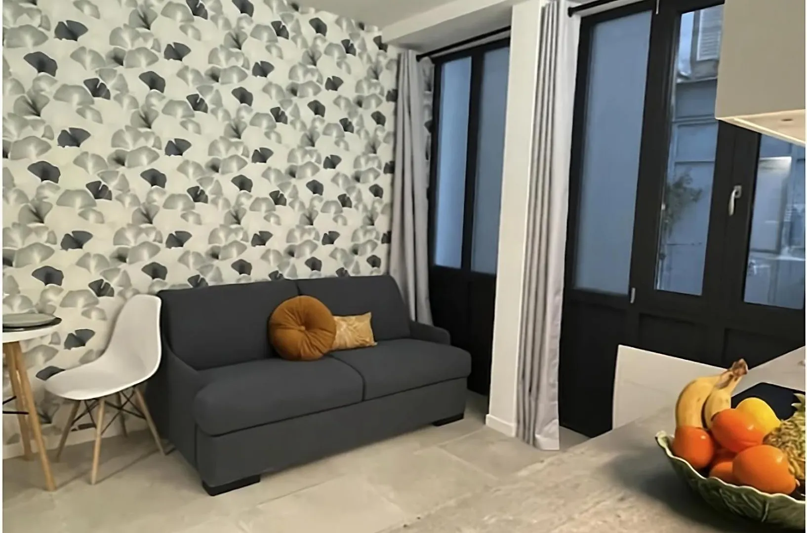 Modern Studio Apt In The Heart Of Paříž
